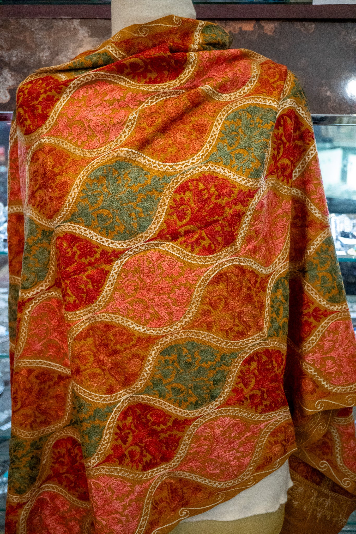 Châle en Laine à Motifs Traditionnels (Orange) – Fait en Inde