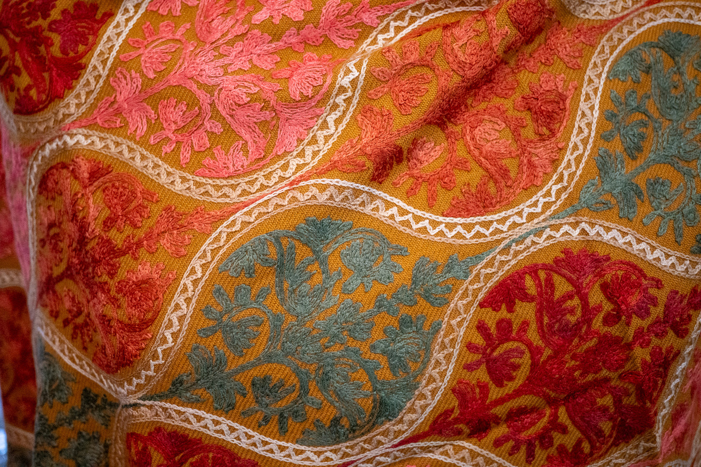 Châle en Laine à Motifs Traditionnels (Orange) – Fait en Inde