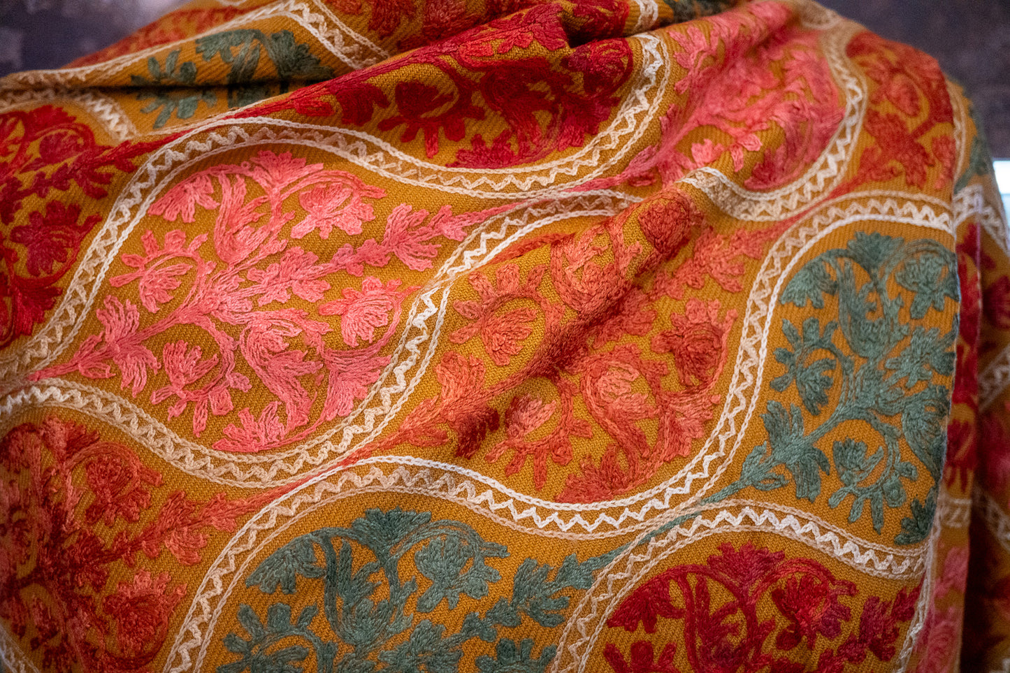 Châle en Laine à Motifs Traditionnels (Orange) – Fait en Inde